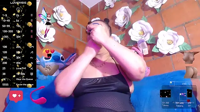 Snapshot of IngritBitch chatting on October 18, 7:09 am IngritBitch online show from October 18, 7:09 am