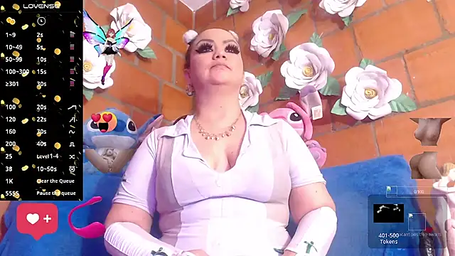 Snapshot of IngritBitch chatting on October 19, 1:23 pm IngritBitch online show from October 19, 1:23 pm