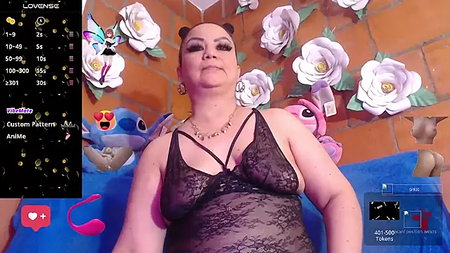 Snapshot of IngritBitch chatting on November 2, 12:51 pm IngritBitch online show from November 2, 12:51 pm