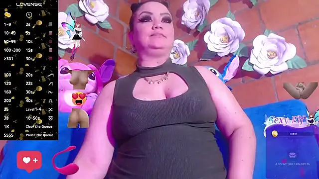 Snapshot of IngritBitch chatting on February 7, 7:01 am IngritBitch online show from February 7, 7:01 am