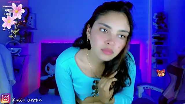 Snapshot of Kylie_brokee chatting on January 10, 12:06 am Kylie brokee online show from January 10, 12:06 am