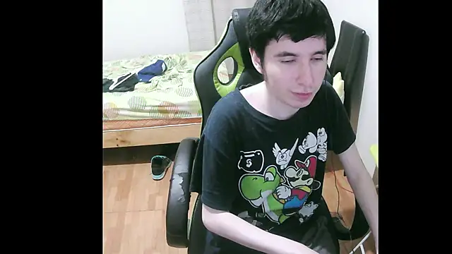 Snapshot of Twink_martinboy chatting on January 28, 3:15 am Twink martinboy online show from January 28, 3:15 am