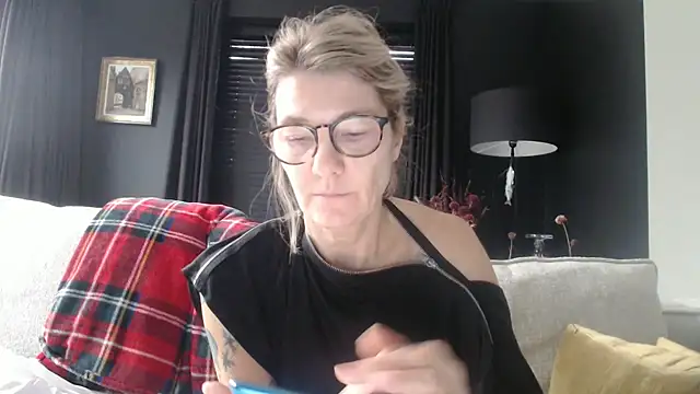 godinflower online show from October 10, 7:29 am