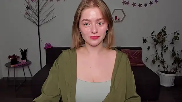 Snapshot of AidaPerry chatting on December 23, 3:12 pm AidaPerry online show from December 23, 3:12 pm