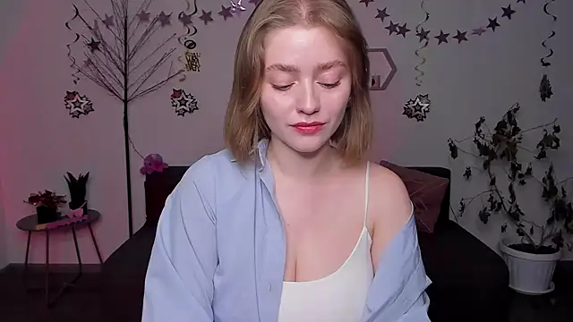 Snapshot of AidaPerry chatting on January 7, 6:14 pm AidaPerry online show from January 7, 6:14 pm