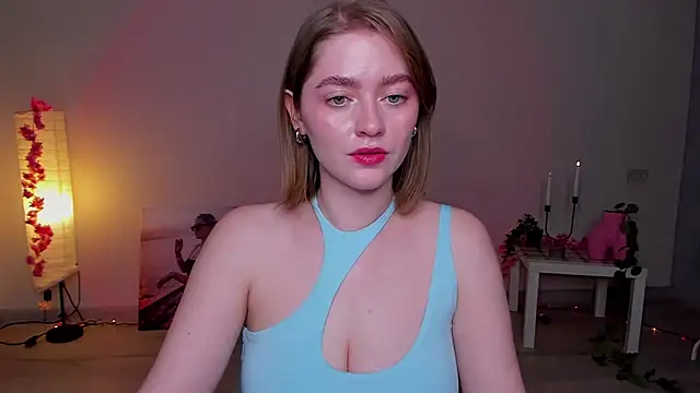 Snapshot of AidaPerry chatting on February 2, 5:48 pm AidaPerry online show from February 2, 5:48 pm