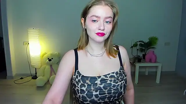 Snapshot of AidaPerry chatting on September 28, 4:12 pm AidaPerry online show from September 28, 4:12 pm
