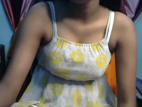 shrishtiGill online show from December 6, 8:18 pm