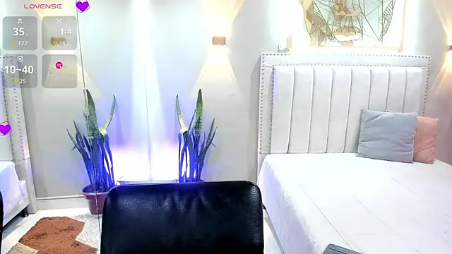 StefyGil  online show from November 18, 12:20 pm