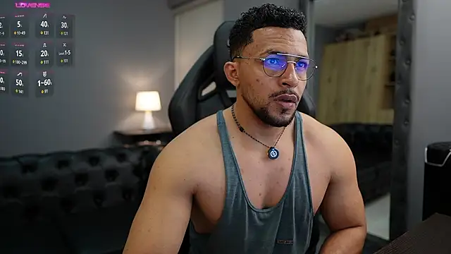 Snapshot of Martin_Logan chatting on February 1, 11:14 pm Martin Logan online show from February 1, 11:14 pm