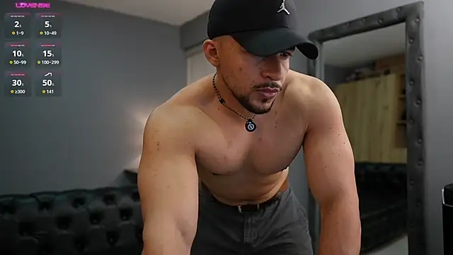 Snapshot of Martin_Logan chatting on February 9, 11:09 pm Martin Logan online show from February 9, 11:09 pm