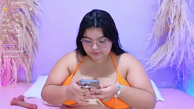 Snapshot of april_lopez6 chatting on March 2, 7:21 am april lopez6 online show from March 2, 7:21 am