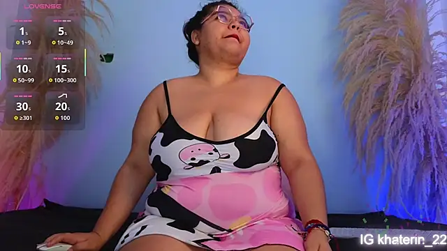 Snapshot of april_lopez6 chatting on November 16, 10:32 am april lopez6 online show from November 16, 10:32 am