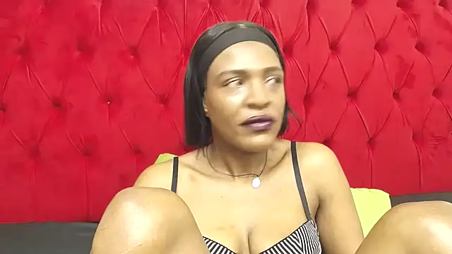SpicyQueenxxxx online show from June 18, 6:46 am