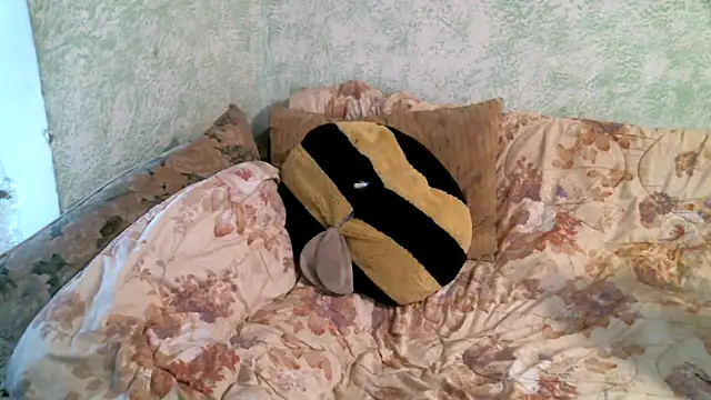 DennisXCaroll online show from April 16, 7:20 am