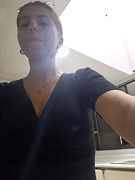 Nahiajhonson  online show from April 7, 12:27 pm