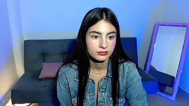 Snapshot of Antonella_666 chatting on October 17, 4:04 am Antonella 666 online show from October 17, 4:04 am