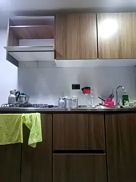 coral smitth online show from November 23, 8:19 pm