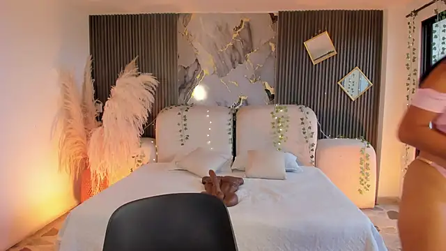 EmmaTorres  online show from January 9, 8:10 pm