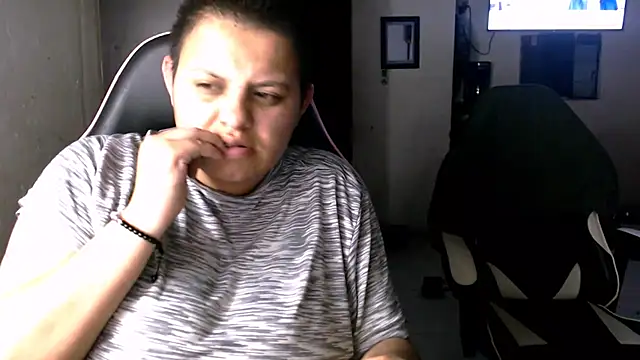 tatsumi nao online show from February 1, 12:42 am