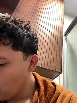 Parejasumisa27 online show from January 10, 6:09 pm