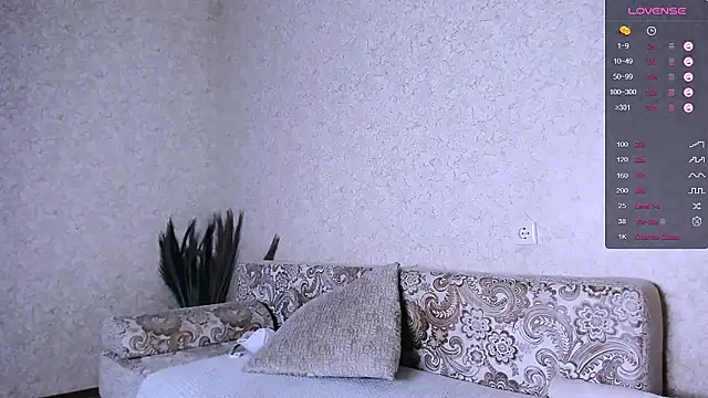 Polina Mature online show from March 8, 3:43 am