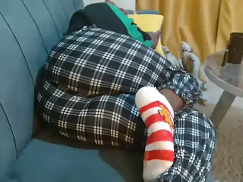 leslysexygirl online show from December 2, 5:13 am