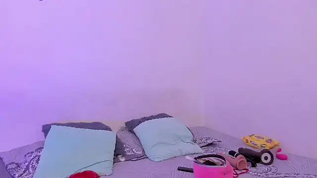 crystalvazquez online show from January 10, 11:12 am