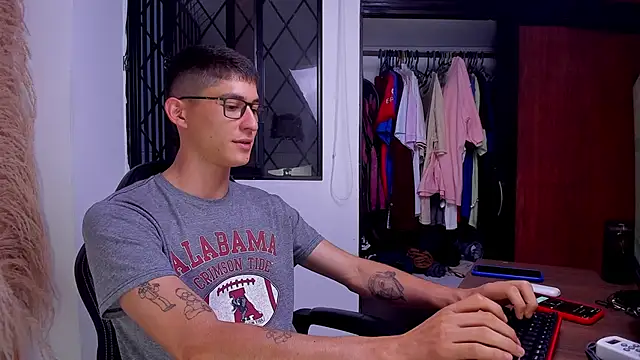 Snapshot of Jaack_str chatting on November 21, 10:41 pm Jaack str online show from November 21, 10:41 pm