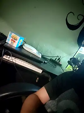 Snapshot of anturo1566 chatting on December 4, 3:49 am anturo1566 online show from December 4, 3:49 am