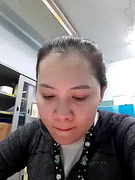 Snapshot of Benlla2802 chatting on December 7, 5:42 pm Benlla2802 online show from December 7, 5:42 pm