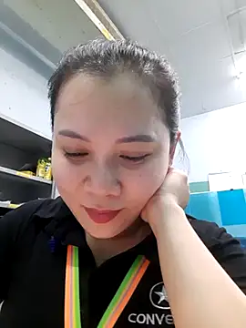 Snapshot of Benlla2802 chatting on December 14, 8:18 pm Benlla2802 online show from December 14, 8:18 pm