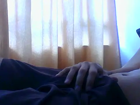 Snapshot of Juan2323hot chatting on November 12, 2:06 pm Juan2323hot online show from November 12, 2:06 pm