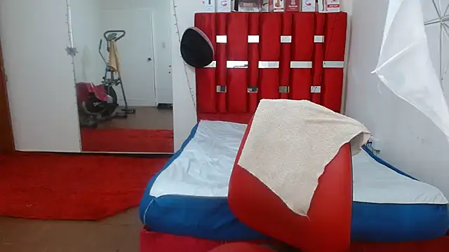 krystal thomson online show from November 10, 4:17 pm