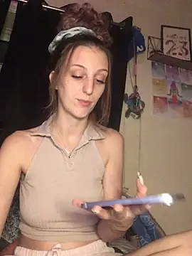 indie-rayne online show from December 16, 9:31 pm