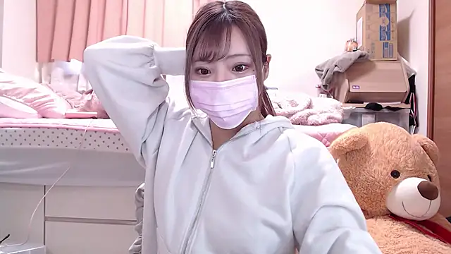 Snapshot of _chanMOMO_ chatting on December 7, 6:21 am chanMOMO online show from December 7, 6:21 am
