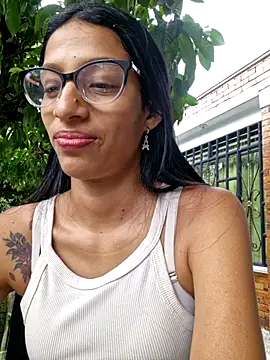 lily sk online show from December 22, 9:42 pm