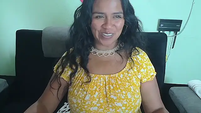 saggil23 online show from February 14, 4:41 pm