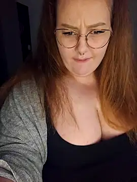Snapshot of _Julie_x chatting on December 19, 4:46 pm Julie x online show from December 19, 4:46 pm