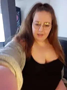Snapshot of _Julie_x chatting on February 19, 2:34 pm Julie x online show from February 19, 2:34 pm