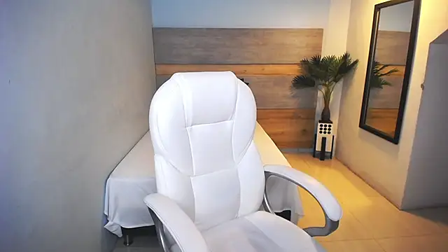 liseth fox online show from December 21, 6:34 pm