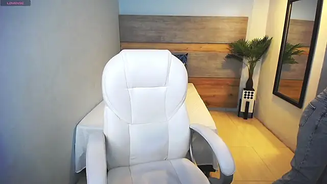 liseth fox online show from March 16, 1:38 am