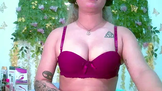 Crysrus online show from May 30, 1:46 am