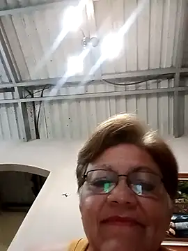 Madrastrahot69 online show from December 13, 9:09 pm