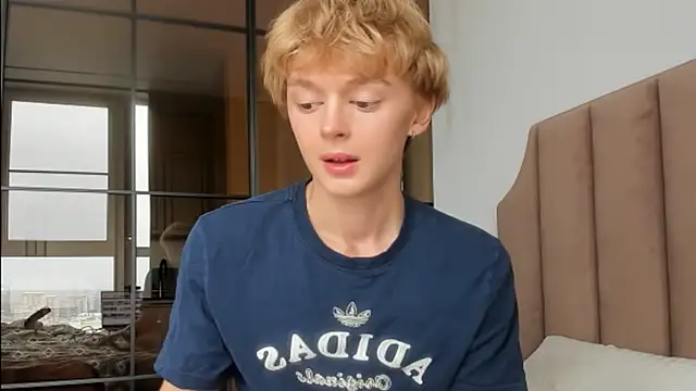 agelandreww online show from April 18, 11:25 am