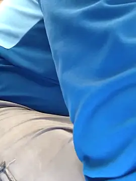 Snapshot of Srmotrs chatting on December 2, 7:03 am Srmotrs online show from December 2, 7:03 am