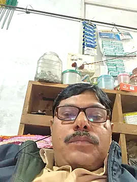 Snapshot of Srmotrs chatting on January 19, 3:49 pm Srmotrs online show from January 19, 3:49 pm