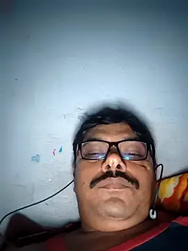 Snapshot of Srmotrs chatting on February 7, 6:33 pm Srmotrs online show from February 7, 6:33 pm