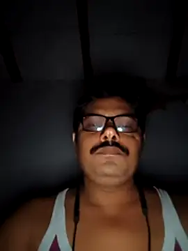 Snapshot of Srmotrs chatting on February 8, 7:06 pm Srmotrs online show from February 8, 7:06 pm