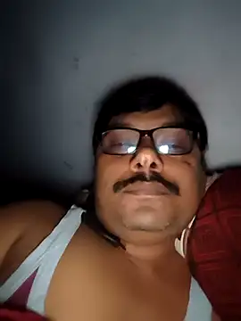 Snapshot of Srmotrs chatting on February 12, 6:25 pm Srmotrs online show from February 12, 6:25 pm